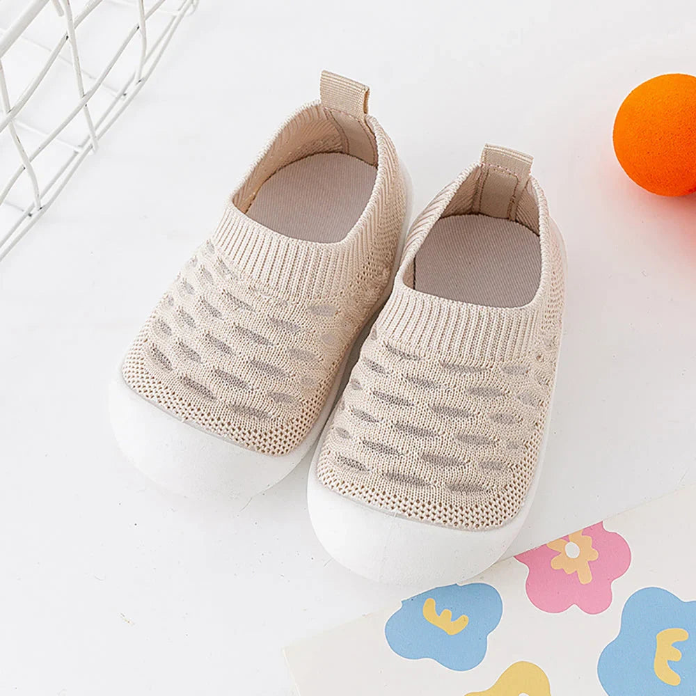 Kletshuts™ TinyShoes: Skridsikker Baby Mesh Sko