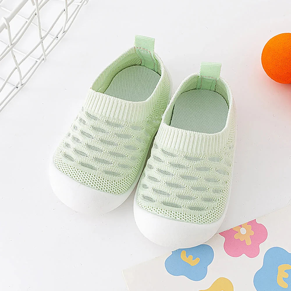 Kletshuts™ TinyShoes: Skridsikker Baby Mesh Sko