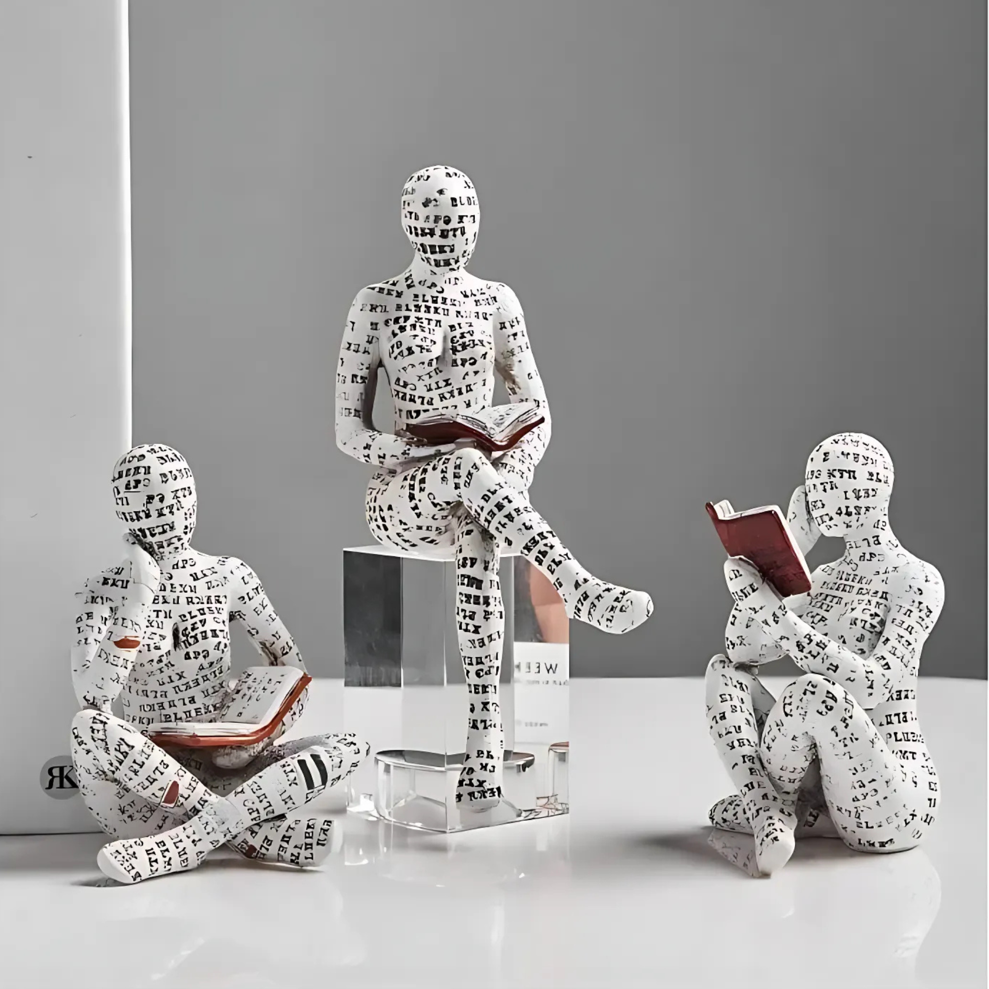 ReaderDecor 1+1 GRATIS: Læsning Figur Dekor Til Skrivebord Og Hyldeudstilling