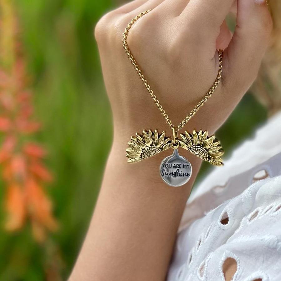 Jewelance™ SunflowerNecklace: "Du Er Min Solstråle" Solsikke Charm Halskæde