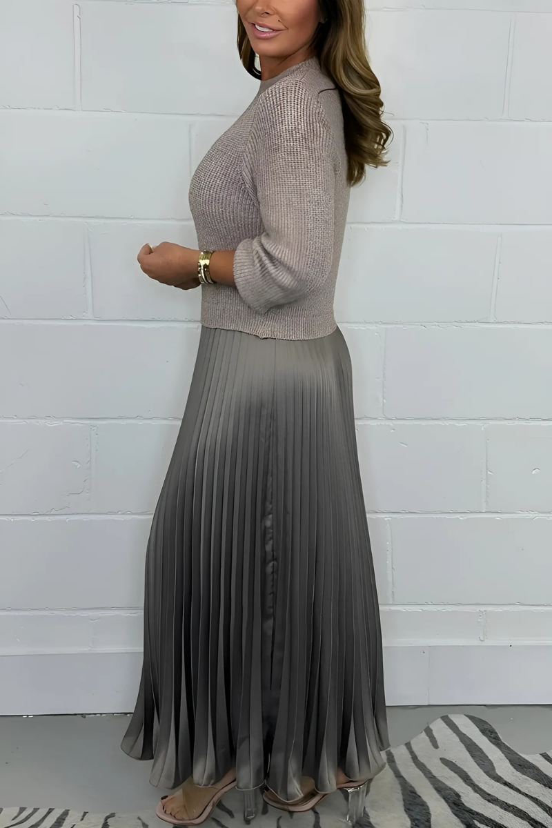 Icone™ PleatedDress: Langærmet Top Med Elegant Plisseret Nederdel Kjole