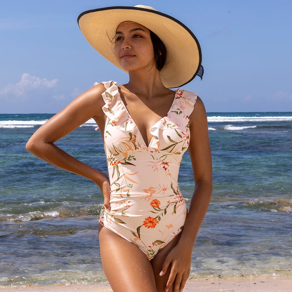 Icone™ ElegantSwimsuit: Elegant Plisseret Design Med V-Hals Mavekontrol Badedragt
