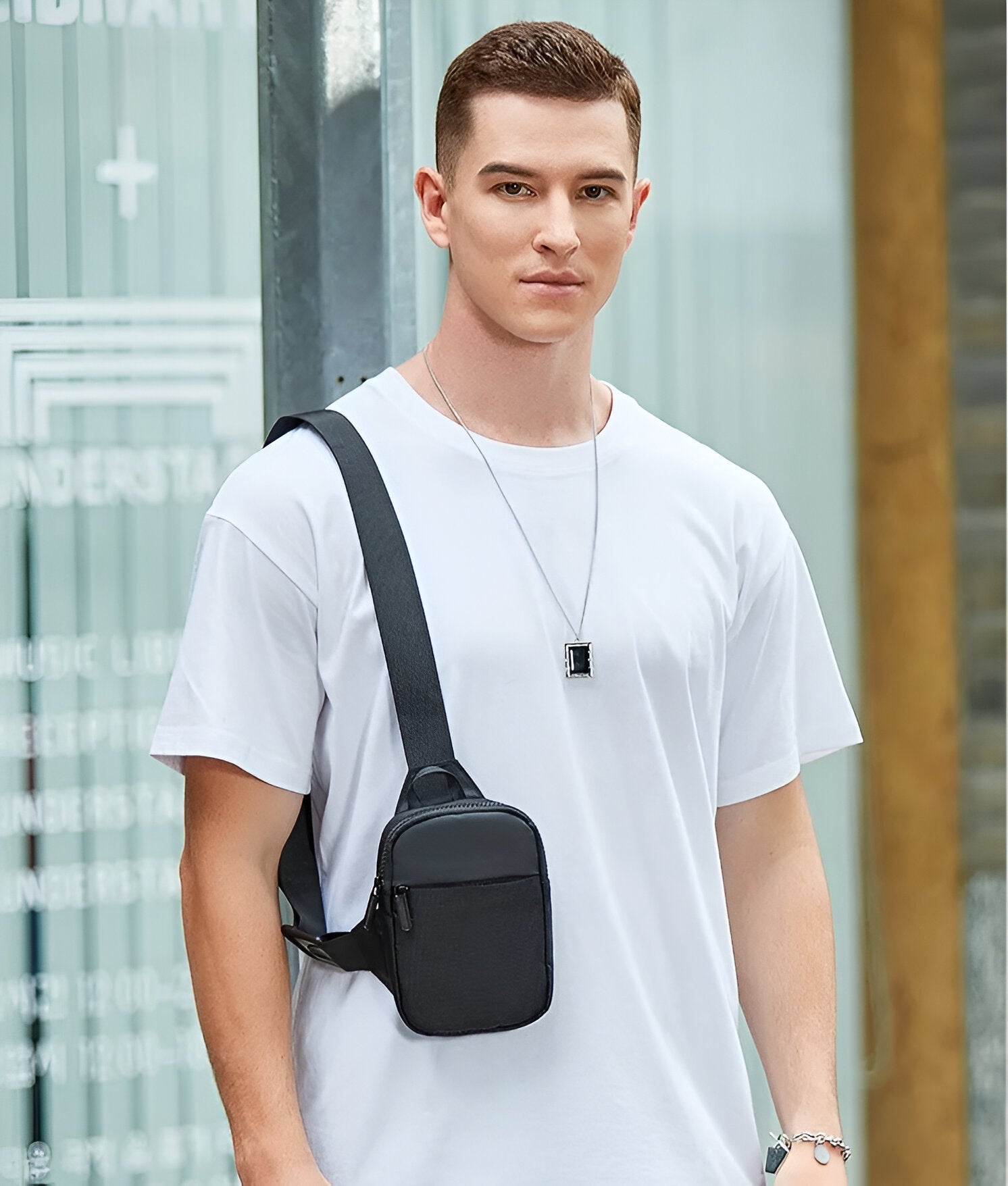 Icone™ ChestBag 1+1 GRATIS: Justerbar Rem Unisex Mini Slynge Brysttaske