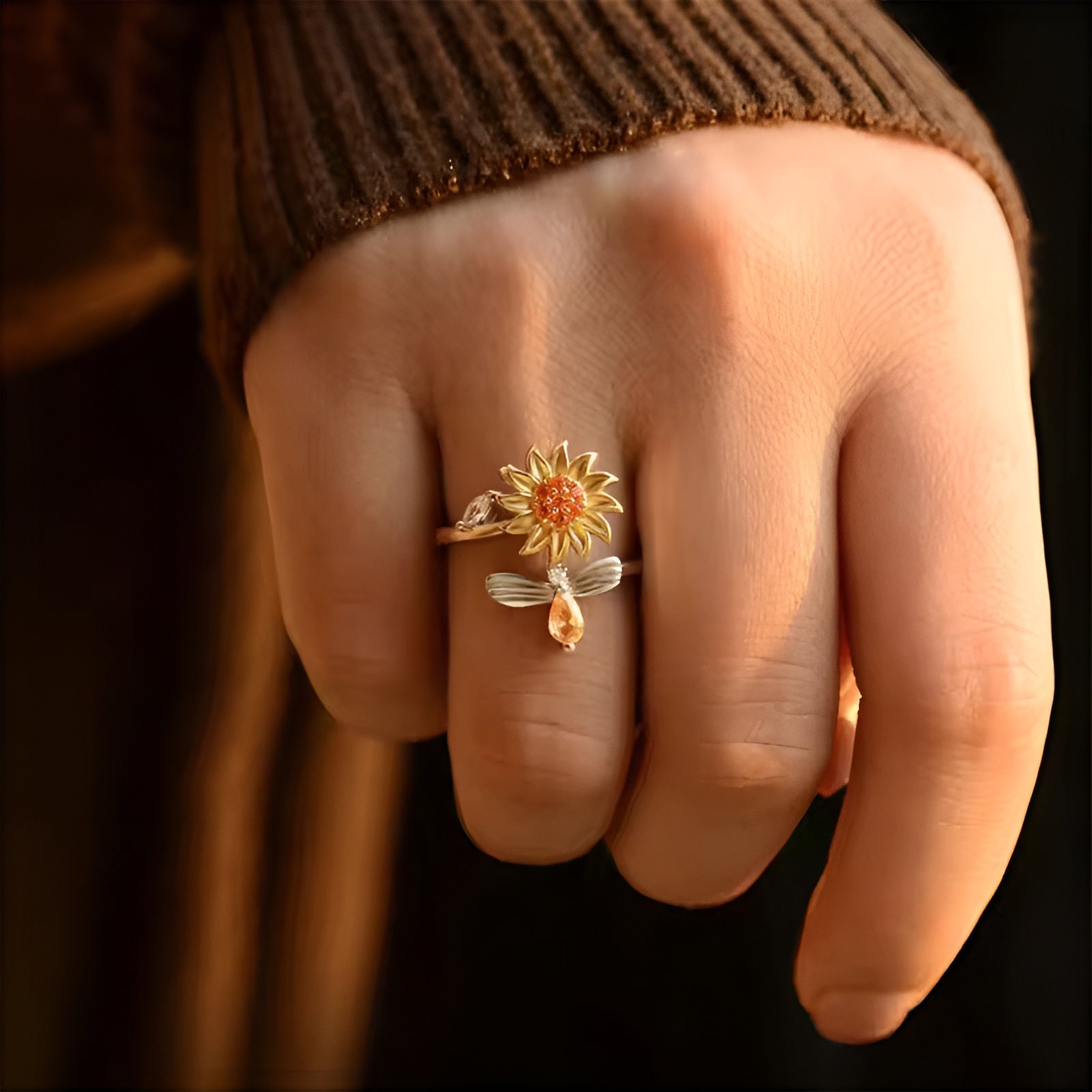 Jewelance™ SunflowerRing 1+1 GRATIS: Elegant Justerbar Spinning Solsikke Ring