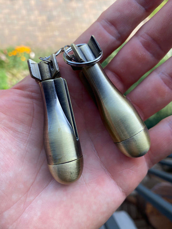 LighterKeychain 1+1 GRATIS: Premium Kvalitet Lettere Nøglering Ild Tænder