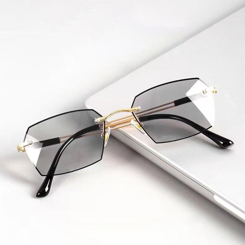 TintGlasses 1+1 GRATIS: Fotochrom Blålys Blokering Tonede Læsebriller
